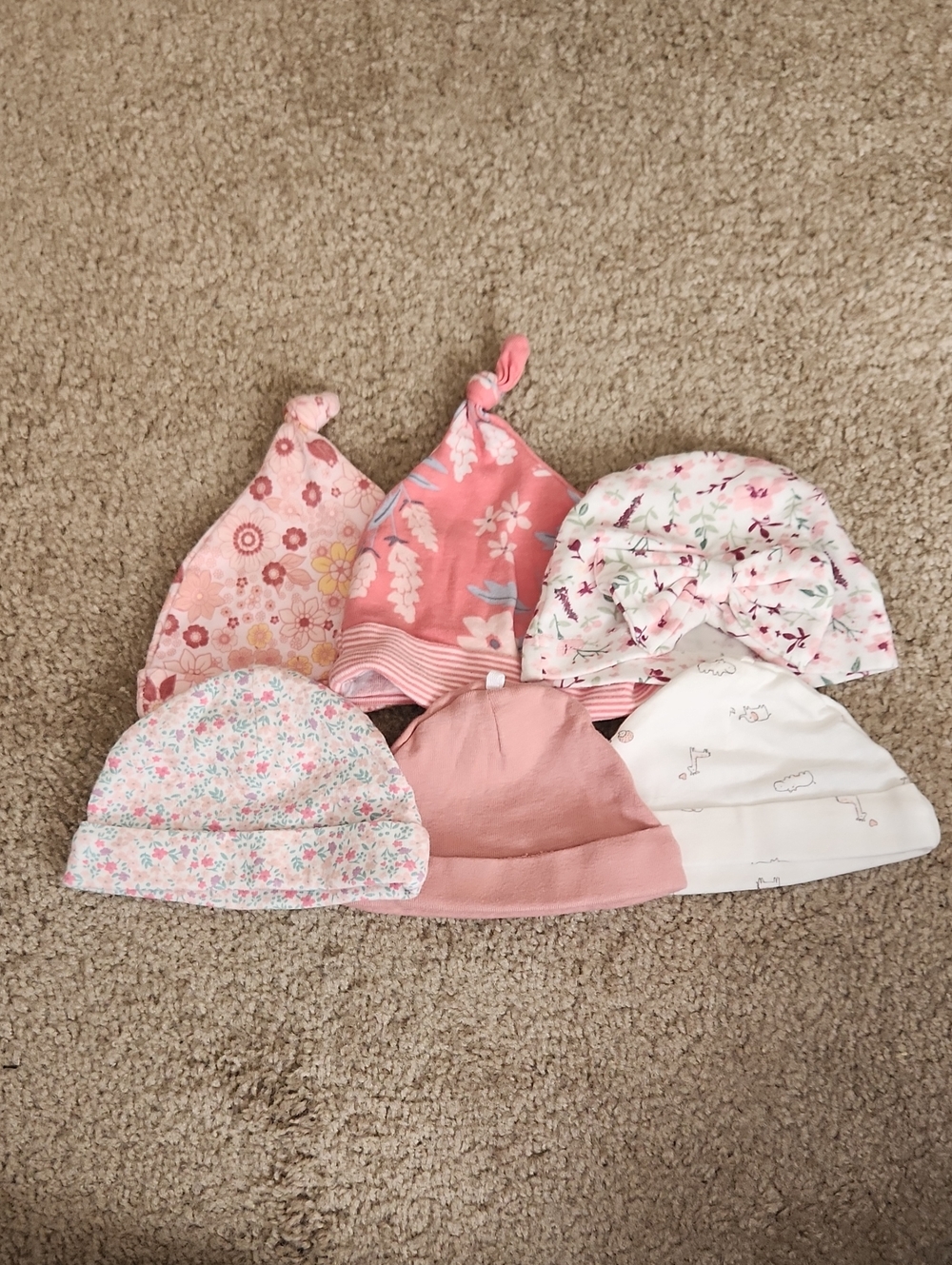 Lot of 6 Baby Girl 0-3M & 3-6M Beanie Hats Caps
